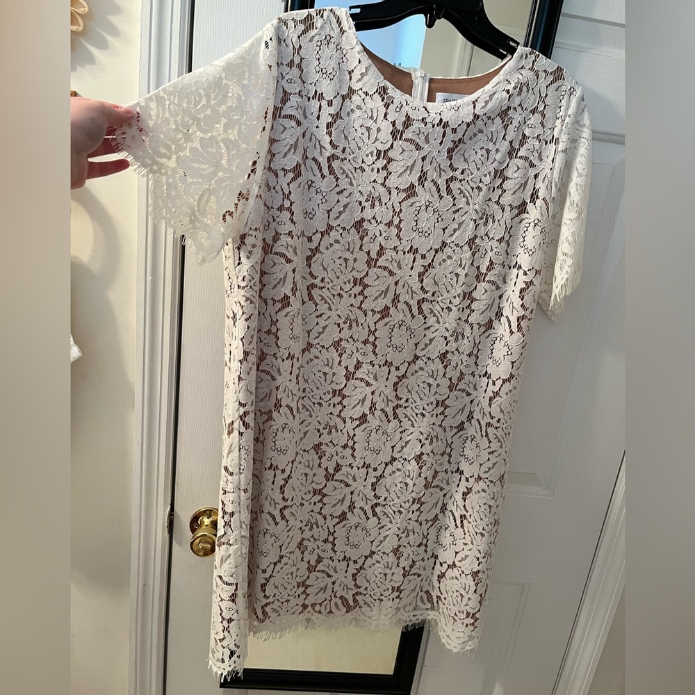 Dress with laced detail